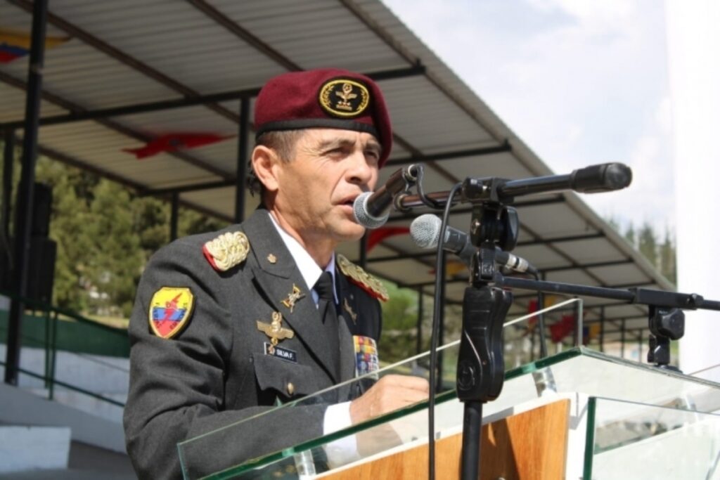 Ejército ascendió a tres coroneles a generales de brigada.