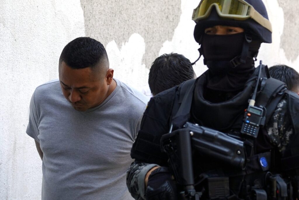 La Fiscalía inició una investigación por la fuga de alias 'Fede'.
