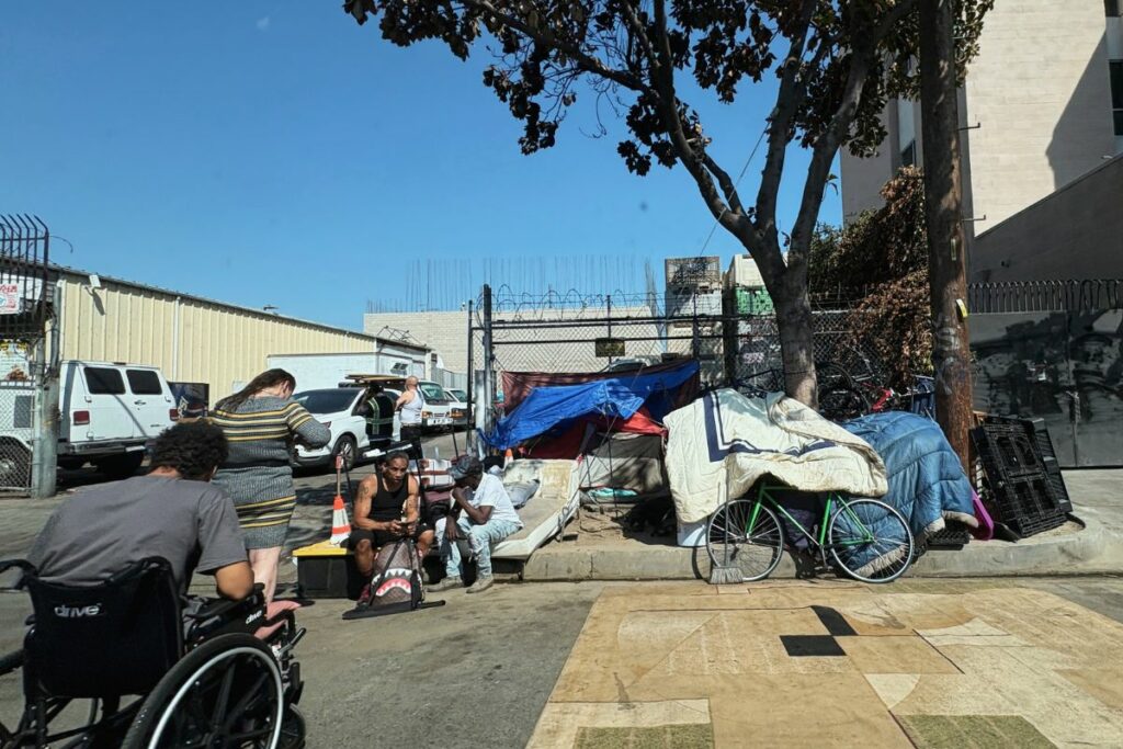 Los 'homeless' en Los Ángeles y en California son la carta de contraste en esta costa de EE.UU. del lujo, de las empresas de tecnología y de las estrellas del cine. FOTO: EL COMERCIO 2025.