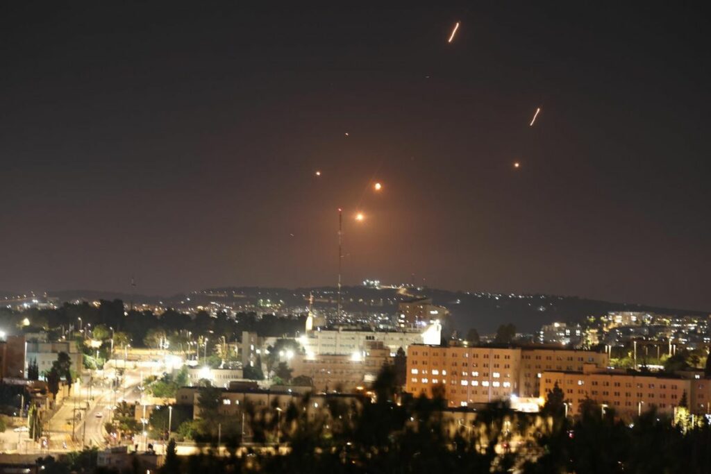 Irán respondió con drones al ataque israelí en la noche del viernes 13 de junio del 2025.