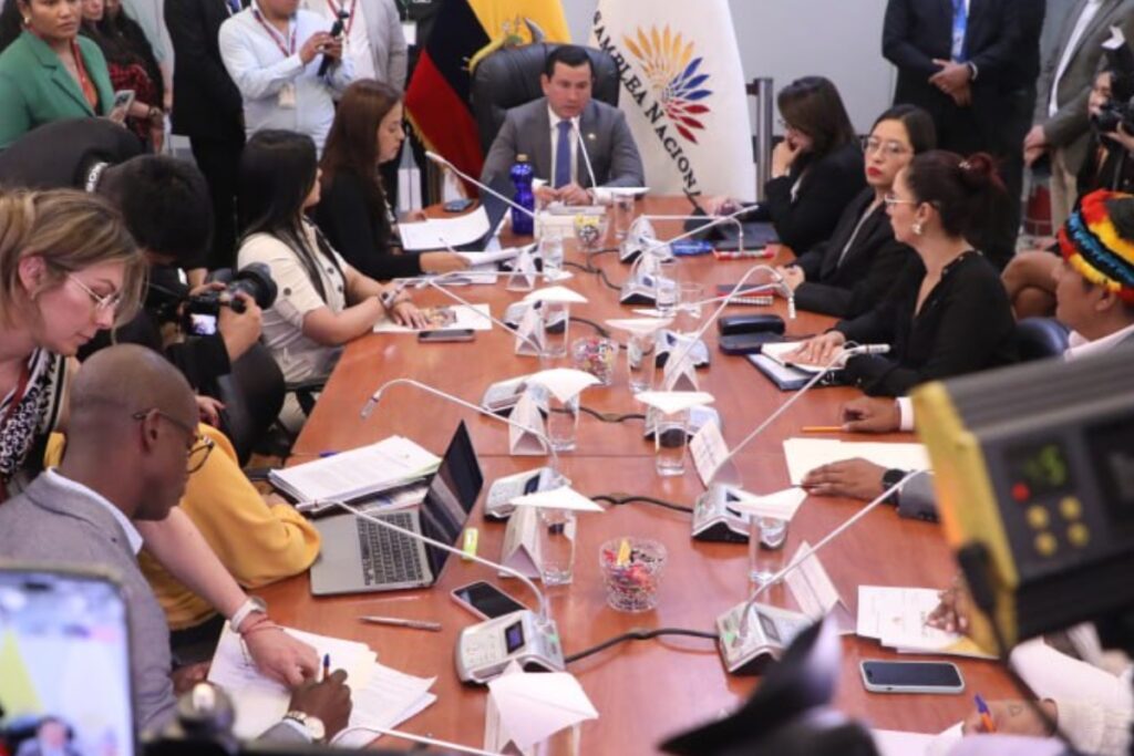 El juicio político contra el ministro de Defensa, Gian Carlo Loffredo, fue presentado en el período legislativo anterior.