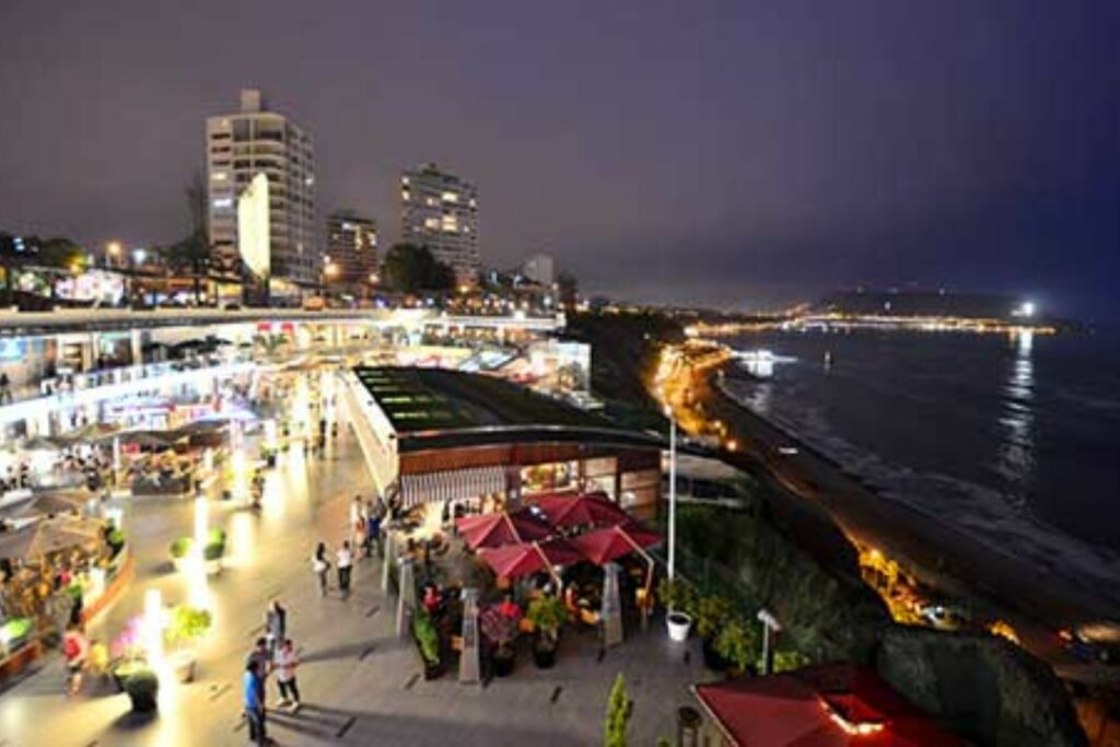 Larcomar en Miraflores.