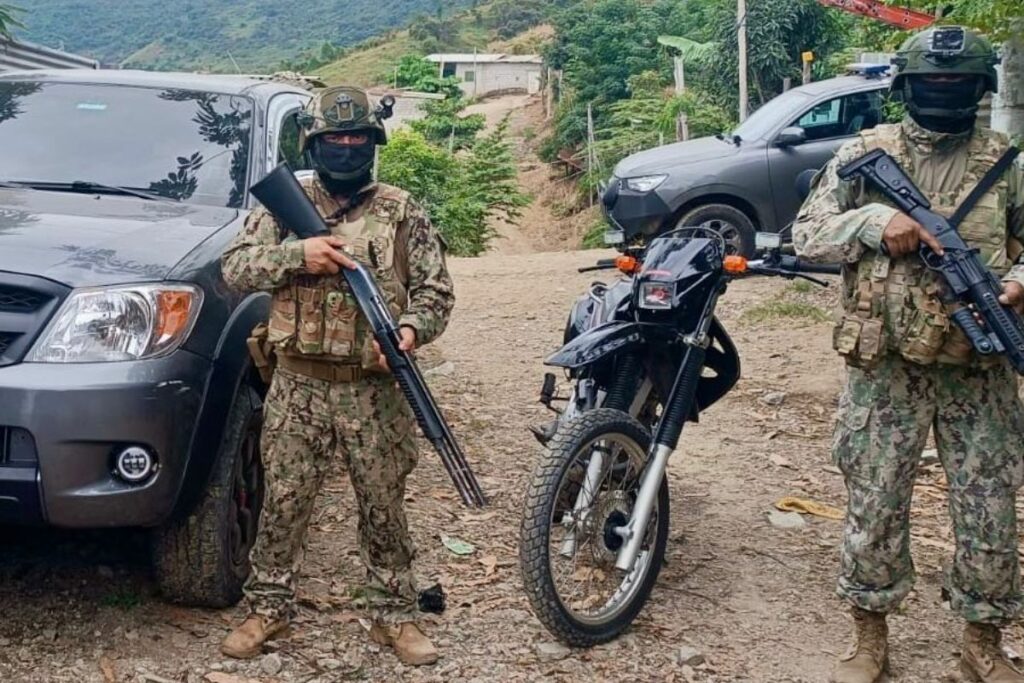 Militares controlan y ejecutan operativos en varios puntos, incluyendo alertas del Plan de Recompensas.