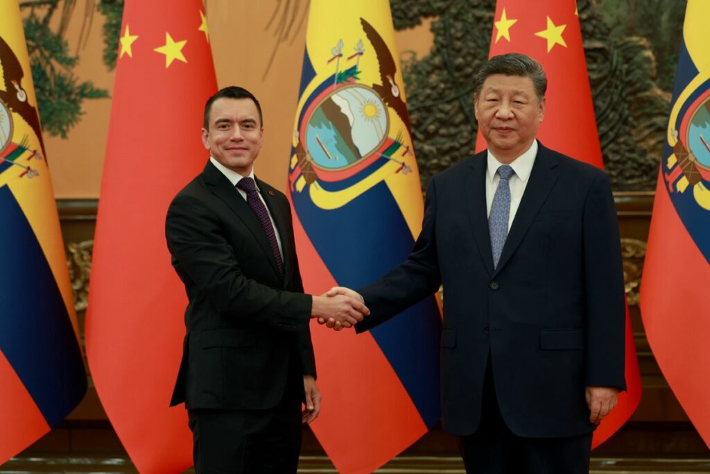 Daniel Noboa y el presidente de China en una reunión oficial.