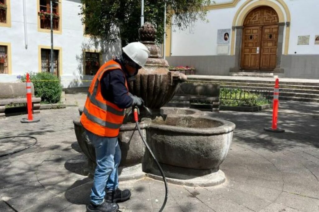 El Municipio interviene 61 piletas en Quito.