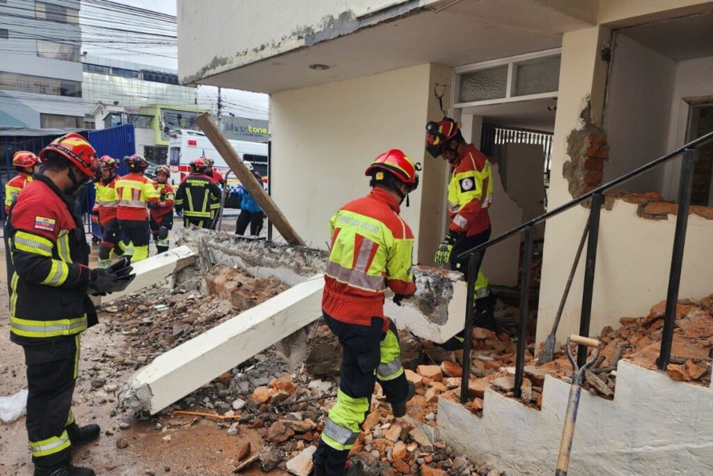 El muro de una vivienda colapsó en Quito