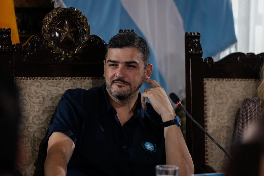 El alcalde de Guayaquil, Aquiles Alvarez, en el Municipio