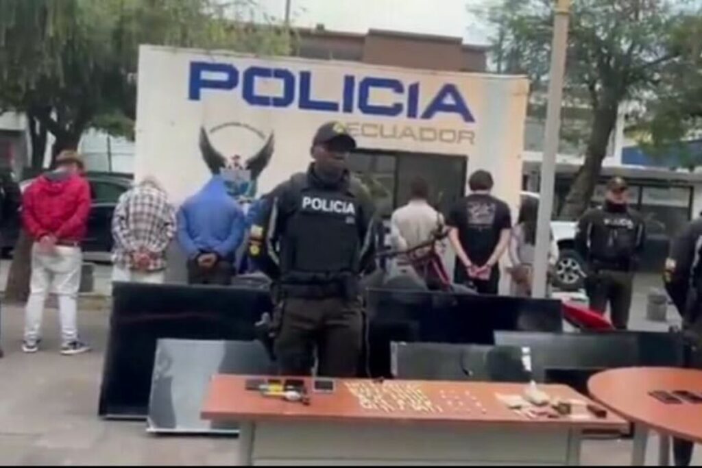 Un operativo se ejecutó en varios sectores de Quito este viernes 20 de junio.