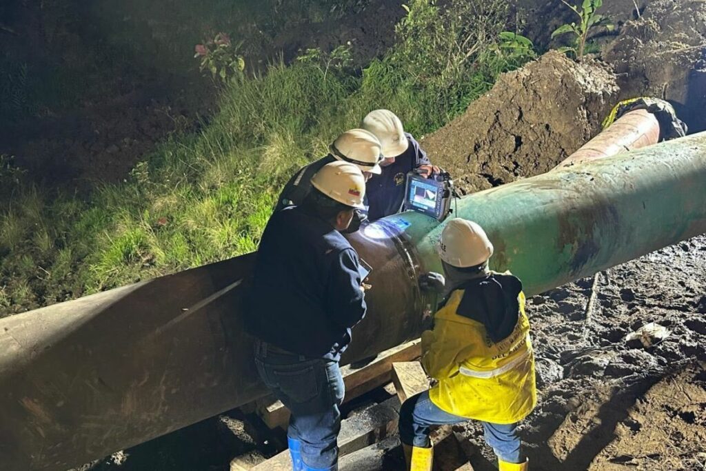 Petroecuador informó el reinicio del bombeo.