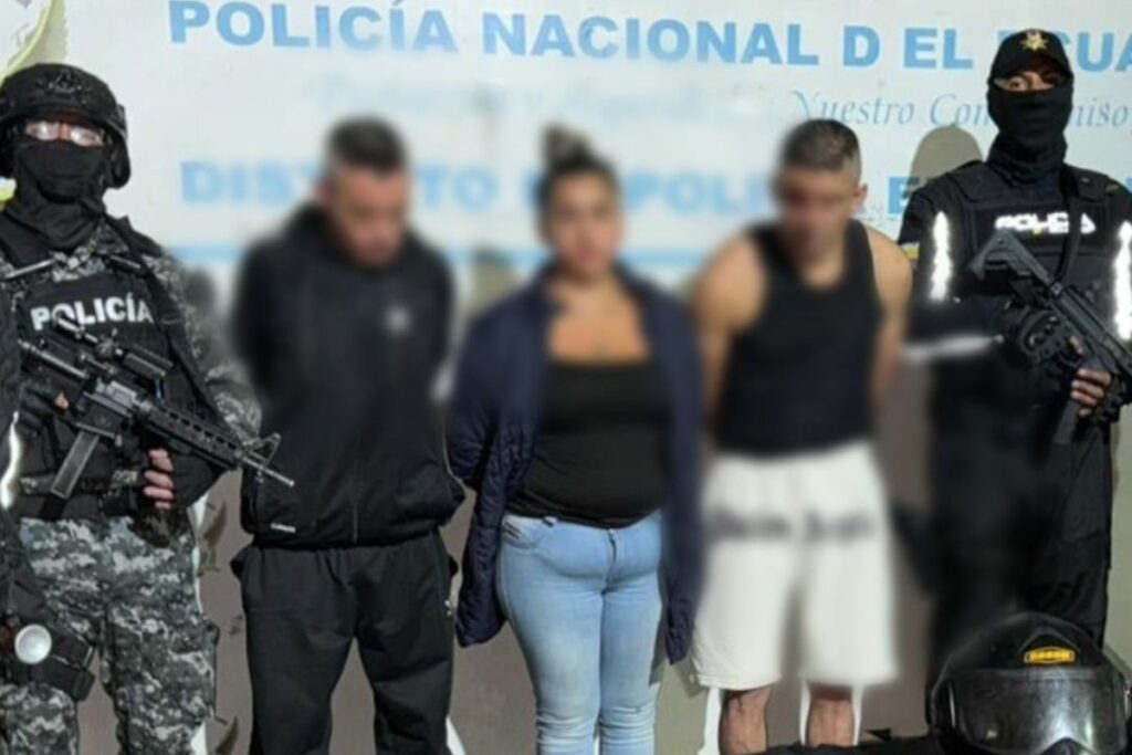 Tres presuntos integrantes de “Los Lobos” fueron capturados en Quito.