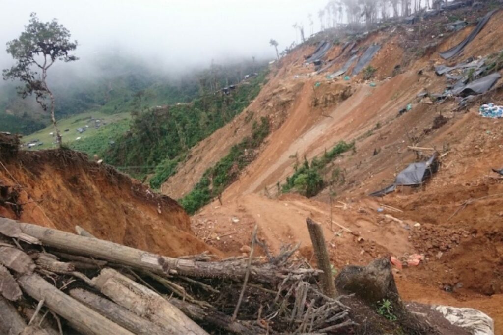 Tasa minera busca recursos para frenar la extracción ilegal de minerales en Ecuador.