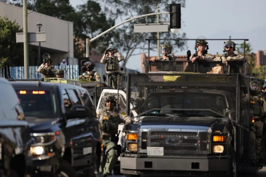 El tribunal expuso las razones para bloquear la orden de Trump de desplegar el Ejército de EE.UU. en Los Ángeles.