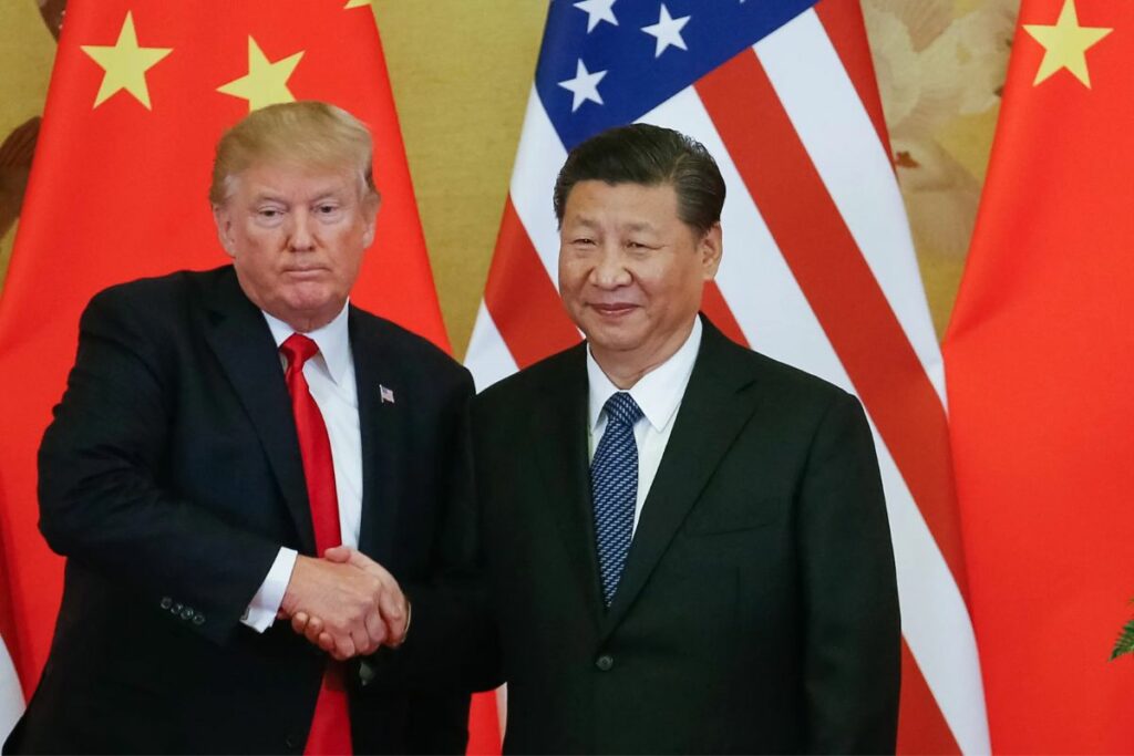 Fotografía de archivo de 2017 en la que se observa al entonces presidente estadounidense, Donald J. Trump (i), y al presidente chino, Xi Jinping (d).