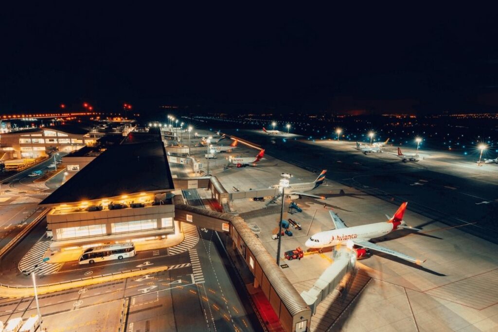 La pista del aeropuerto de Quito cerrará durante 12 horas este sábado 21 de junio