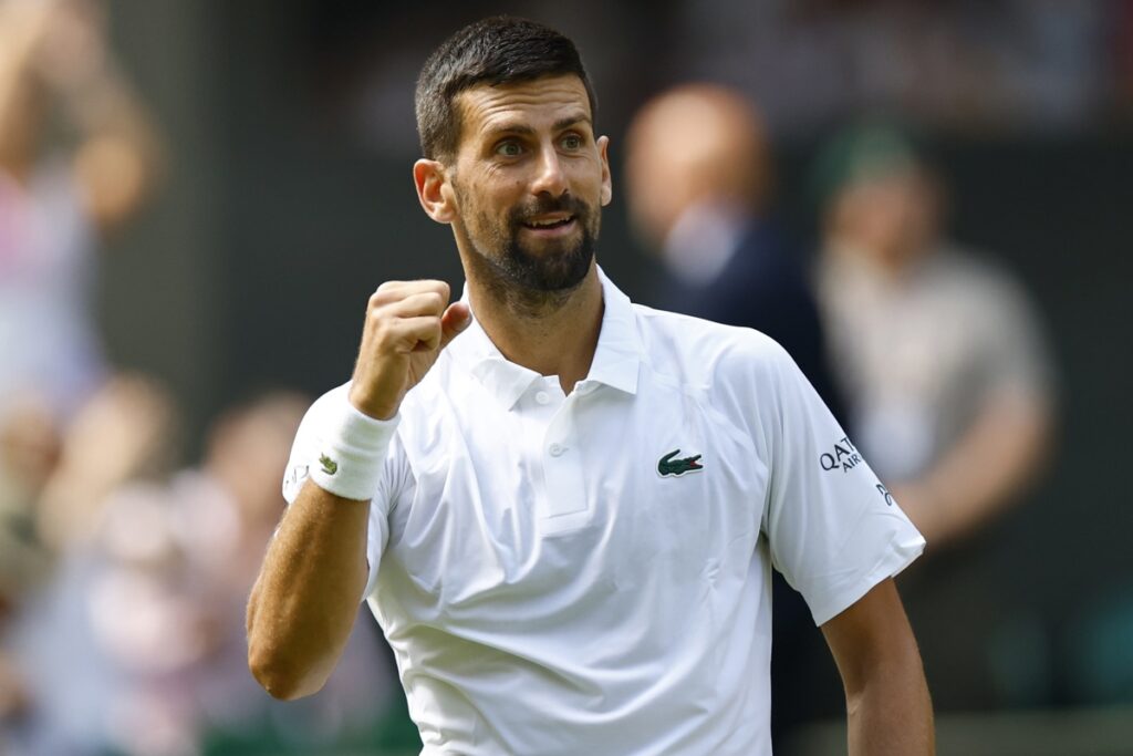 Novak Djokovic en su último triunfo en Wimbledon.