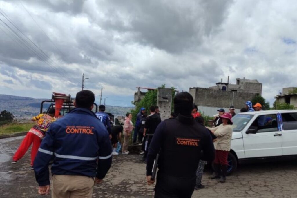 Barrios del sur de Quito están sin agua.