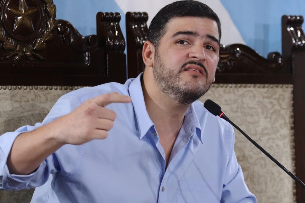 Aquiles Alvarez tuvo un enfrentamiento con el dirigente de Chongón.