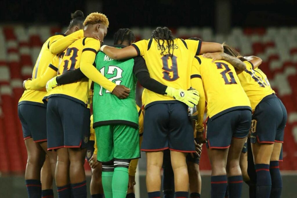 Jugadoras de la Selección de Ecuador antes de enfrentar a Guatemala previo a la Copa América.