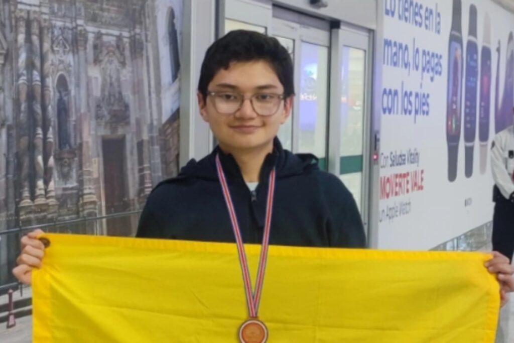 Adrián Araujo tiene menciones honoríficas y ganó una medalla de bronce, en Costa Rica 2024: Foto: OEAA