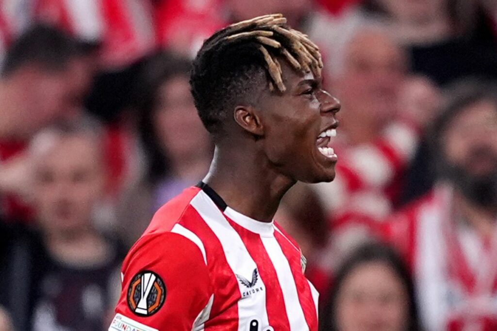 El futbolista Nico Williams renovó con el Athletic Club. El FC Barcelona lo quería fichar.