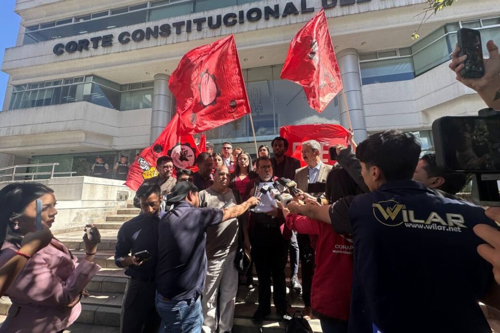 Representantes del FUT presentaron una demanda de inconstitucionalidad sobre la Ley de Integridad Pública.