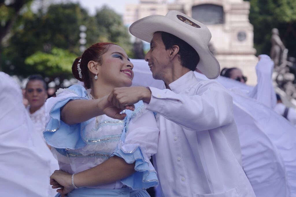 Las fiestas de Guayaquil arrancaron con un desfile el 1 de julio.
