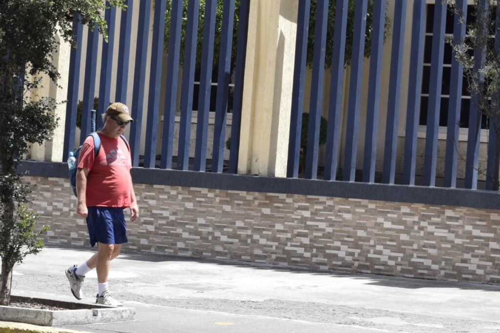 Quito registra altas temperaturas que aumentan el riesgo de un golpe de calor.