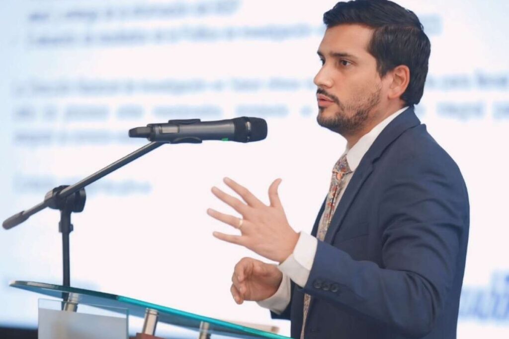 Daniel Noboa designó a Jimmy Martin como el nuevo Ministro de Salud.