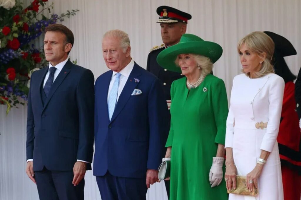 Emmanuel Macron, el rey Carlos III de Inglaterra, la reina Camila, y Brigitte Macron.
