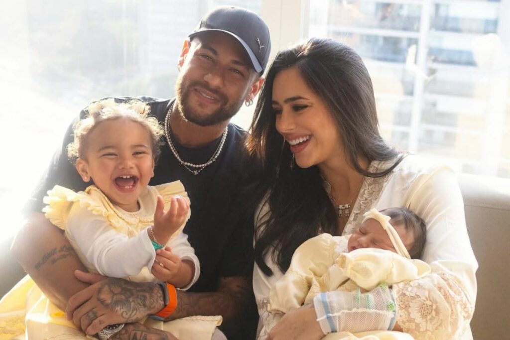 Neymar junto a su esposa Bruna Biancardi e hijas. Foto: Instagram