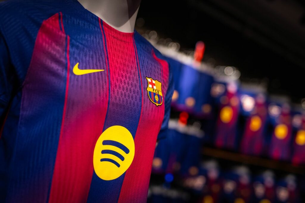 Uefa multó con una cifra millonaria al FC Barcelona.