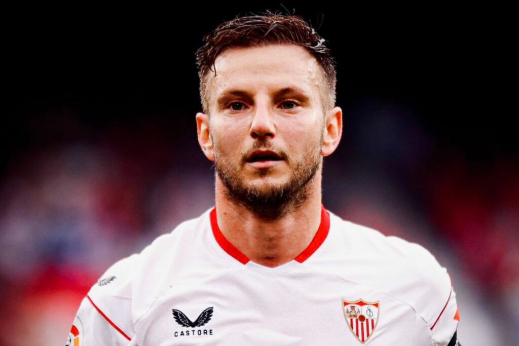 Iván Rakitic se retiró del fútbol con 37 años.