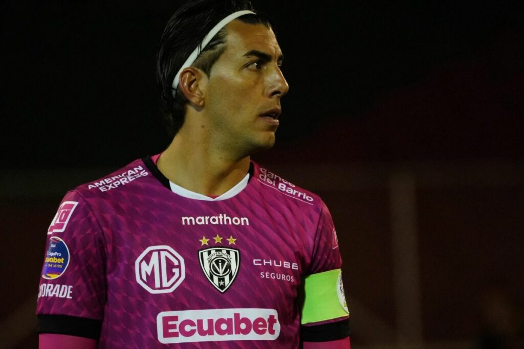 Michael Hoyos en un partido con Independiente del Valle.