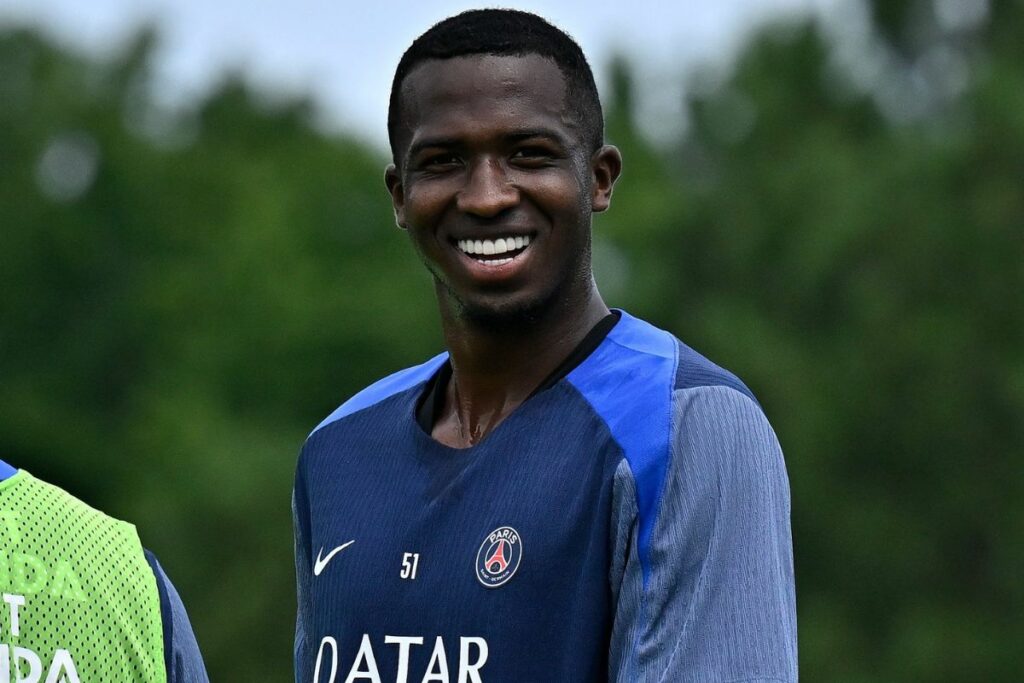 Willian Pacho visitó a Independiente del Valle luego de una exhausta temporada.