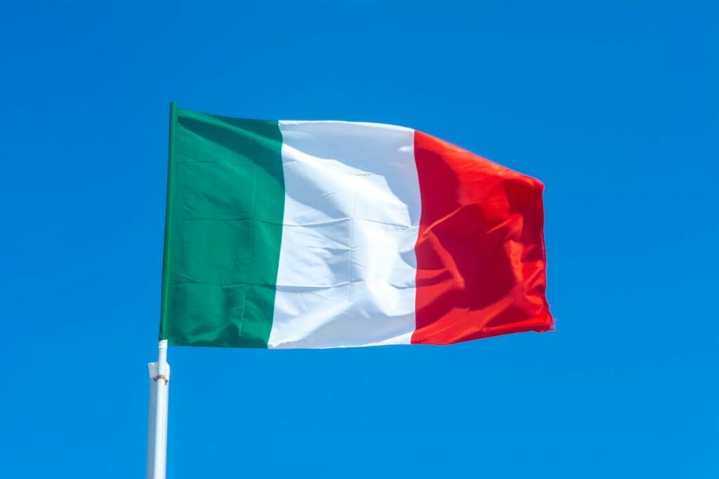 Italia entregará la visa a las personas que cumplan los requisitos.