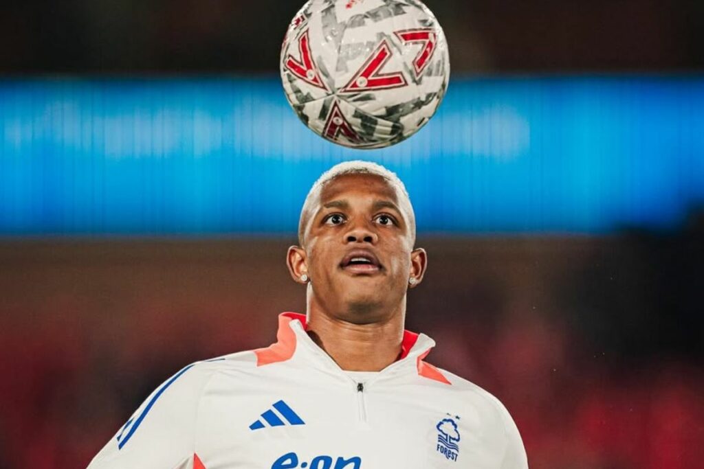 Danilo en su etapa de jugador del Nottingham Forest de la Premier League.