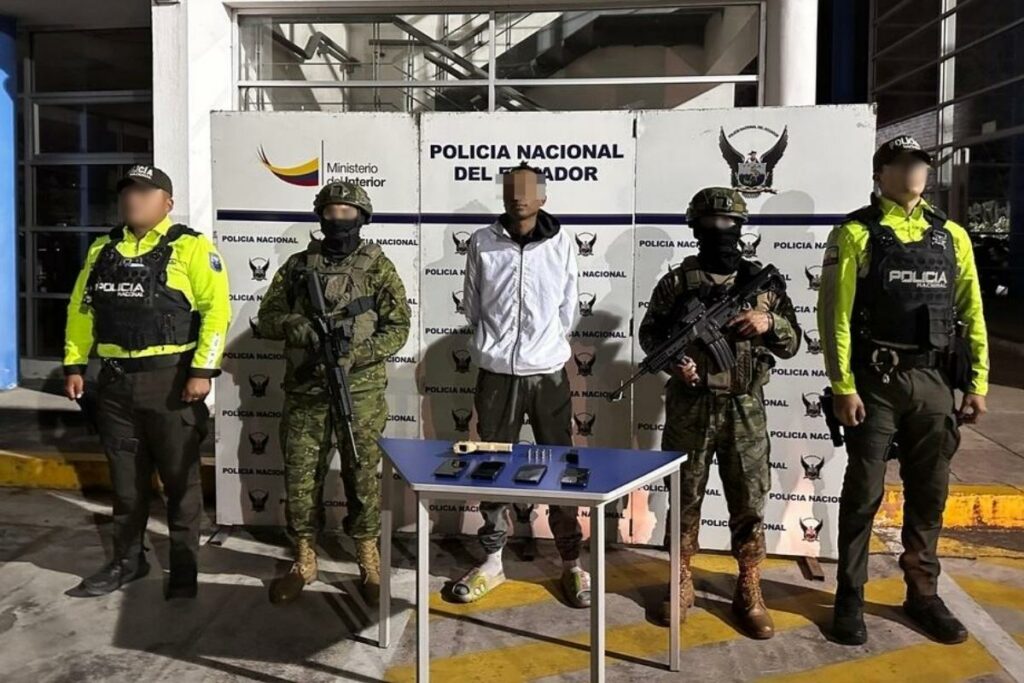 El presunto delincuente fue detenido con una pistola traumática en su poder