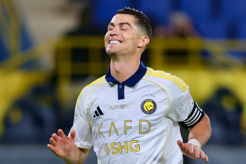 Cristiano Ronaldo en un partido con el Al-Nassr de la temporada 2025.