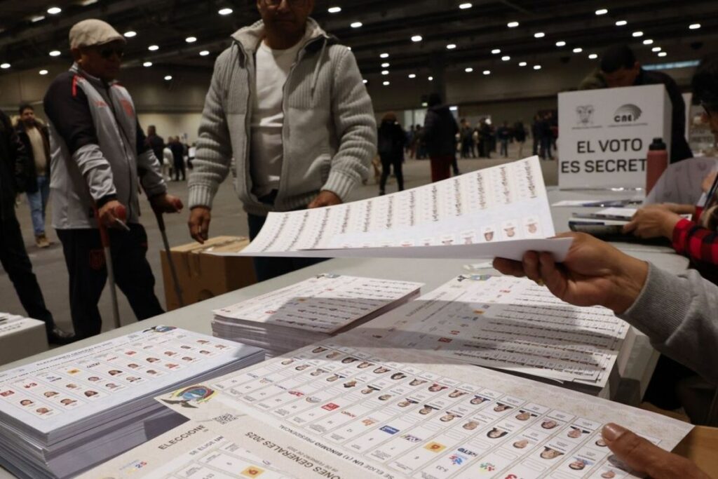 Los ecuatorianos fueron a las urnas por última vez el domingo 13 de abril de 2025
