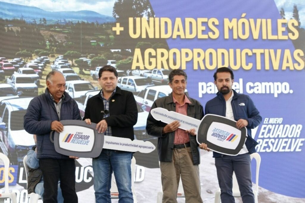 La entrega de las camionetas se concretará hasta finales de julio de este año y generará un ahorro directo de más de 2 millones de dólares para el campo ecuatoriano.