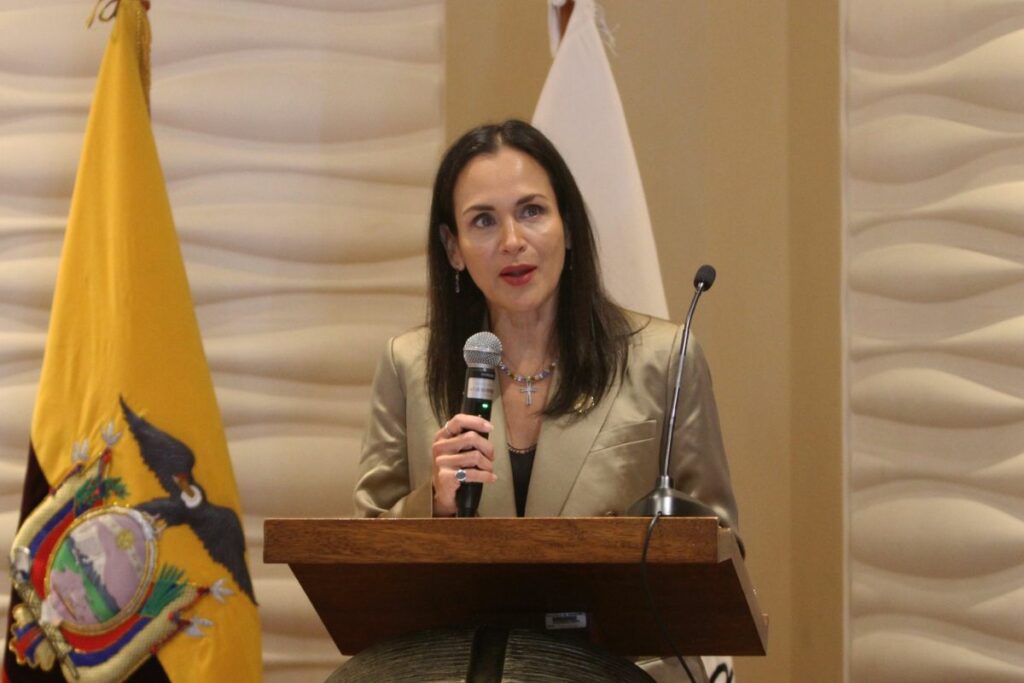 La ministra Inés Manzano señaló que la tasa minera está vigente desde el 1 de julio.