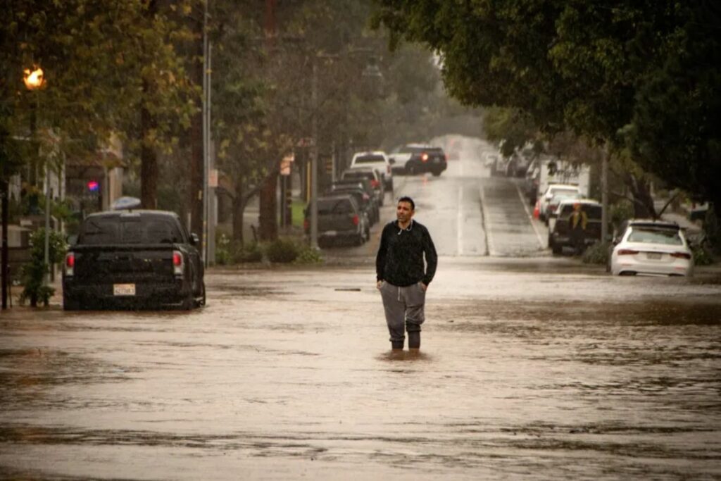 Fotografía de archivo de inundaciones como consecuencia del paso de tormentas por EE.UU.