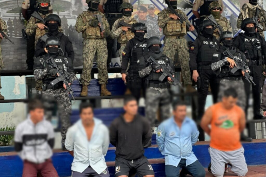 Cinco presuntos integrantes de la Mafia Albanesa fueron capturados durante el operativo en Chongón, Guayas.