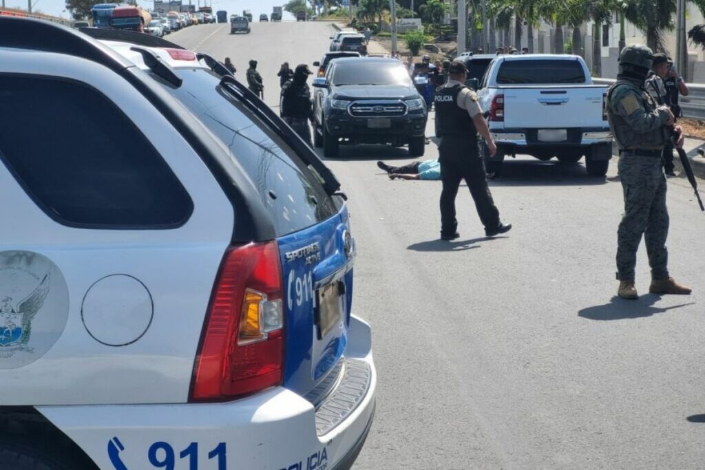 El múltiple crimen se produjo en la vía a San Mateo, en Manta