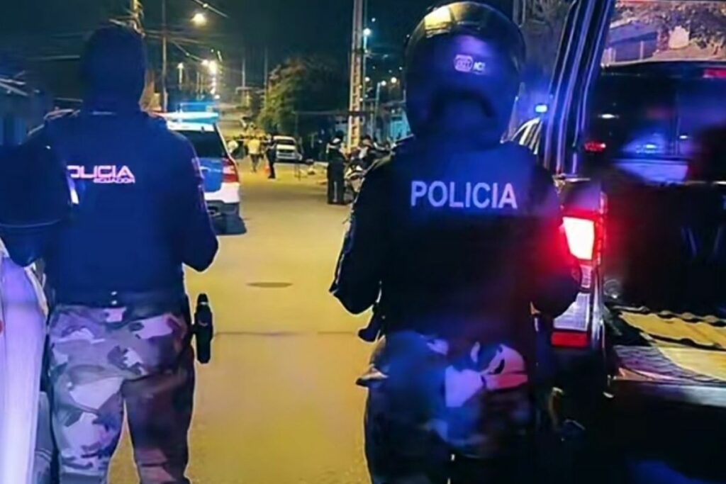 La Policía se desplegó en Manta y Montecristi para buscar a los atacantes