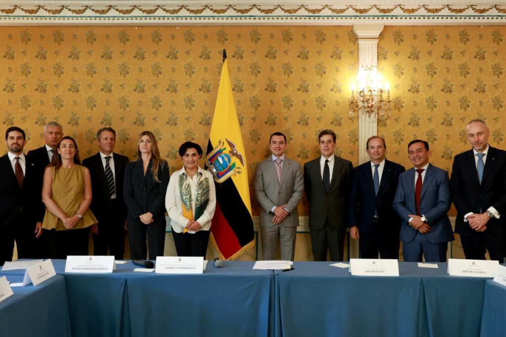 Daniel Noboa se reunió con empresas italianas.