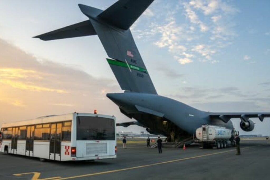 Un avión llegó el 30 de junio a Guayaquil con ecuatorianos deportados de EE.UU.