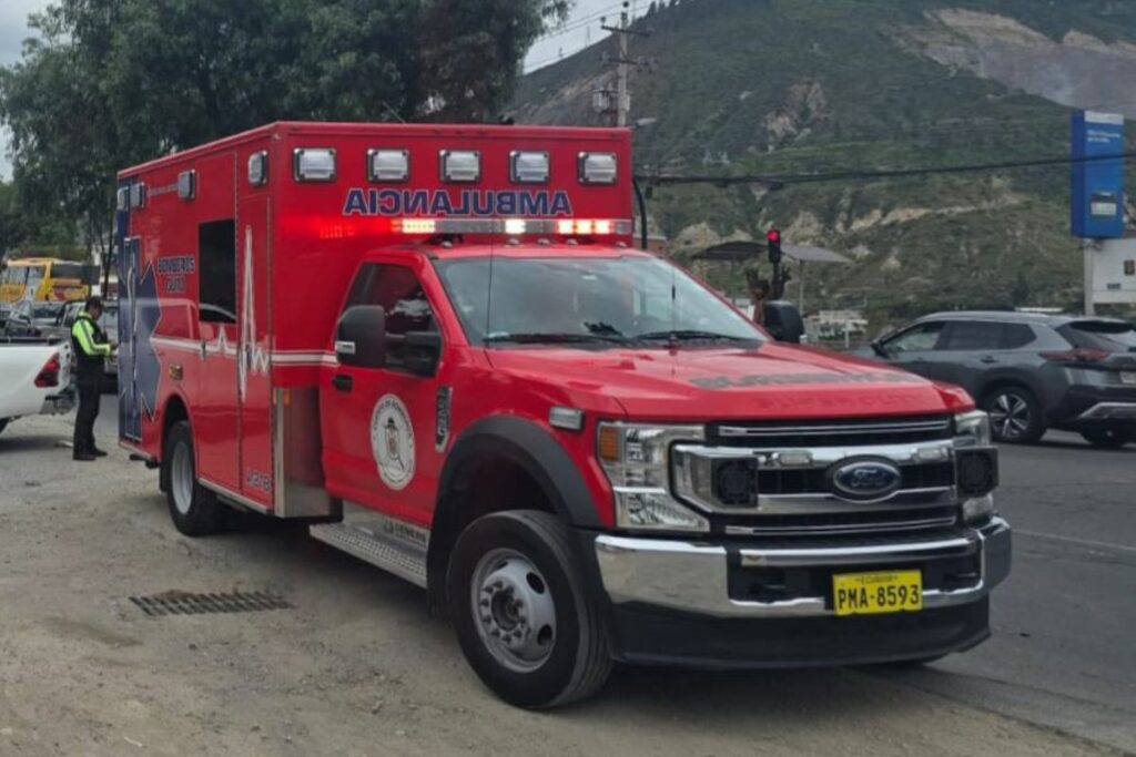 Imagen referencial de la atención a emergencias del Cuerpo de Bomberos Quito.