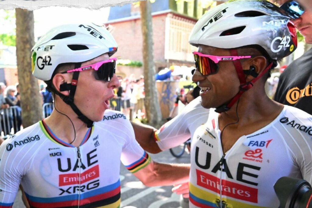 Jhonatan Narváez (der.) sigue firme en el Tour de Francia y sube en la clasificación general que lidera su compañero Tadej Pogacar (izq.).