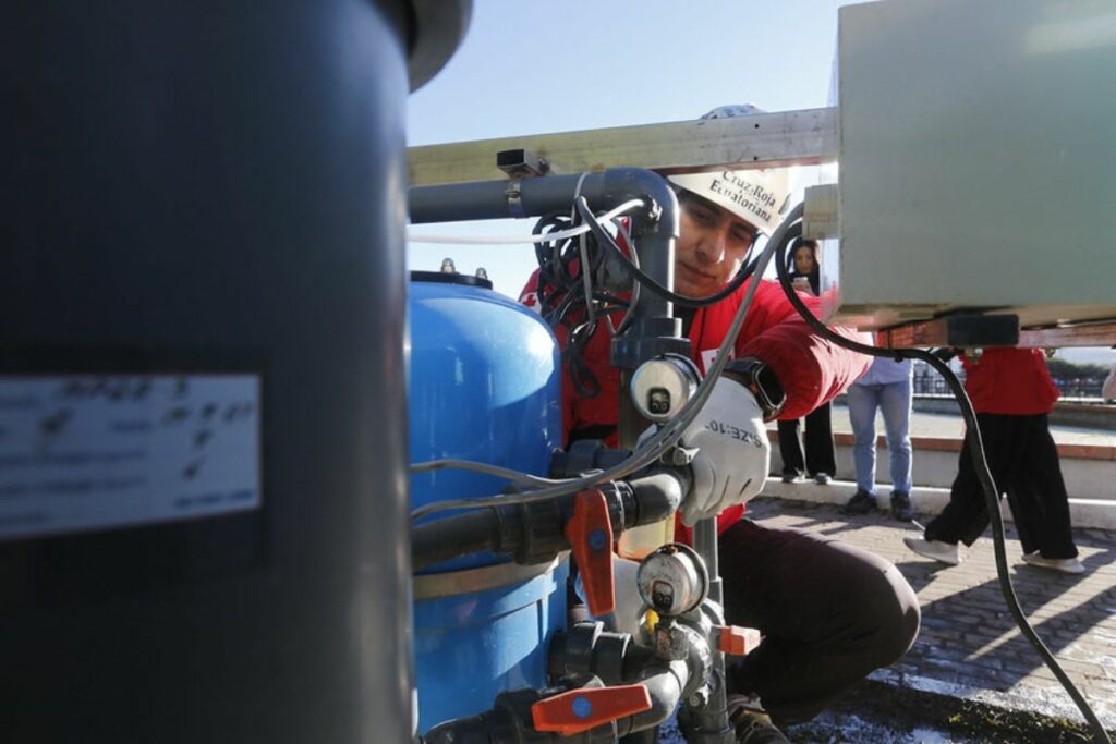 El Maate instaló tres plantas potabilizadoras de agua en Quito.